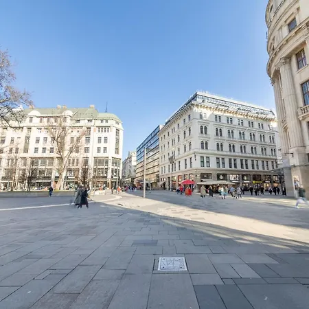 Valentina In Citycenter * Budapest